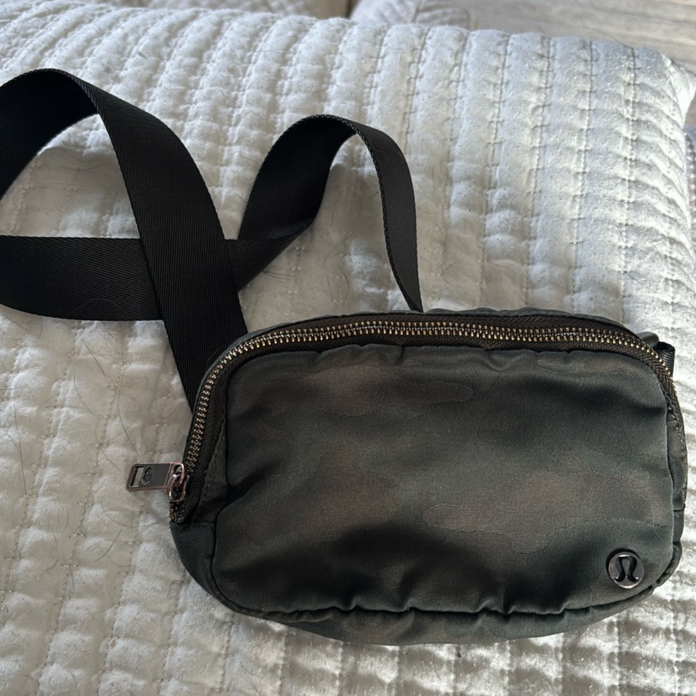 Lululemon Fanny pack